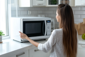 Diferenças entre microondas e micro ondas