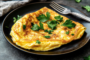Omelete Airfryer com Queijo, Tomate e Cheiro Verde
