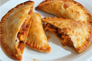 Pastel Fitness na Airfryer com Frango Desfiado e Espinafre